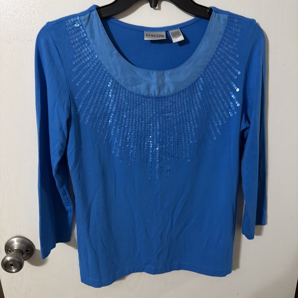 CHICOS Blue 3/4 Sleeve Tunic Top with Sequins. Size 0
